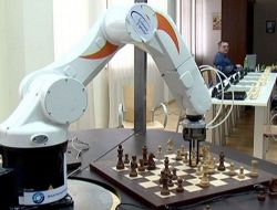 Robot Satranç Ustası İle Dünyaya Meydan Okuyor