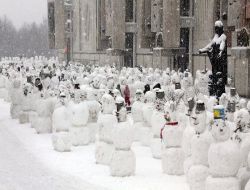 Moskova'ya Kardan Adam Yağdı!