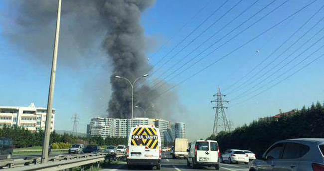 İstanbul'da otel inşaatında yangın