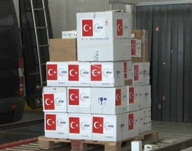 Nepal'e yardımlar sürüyor