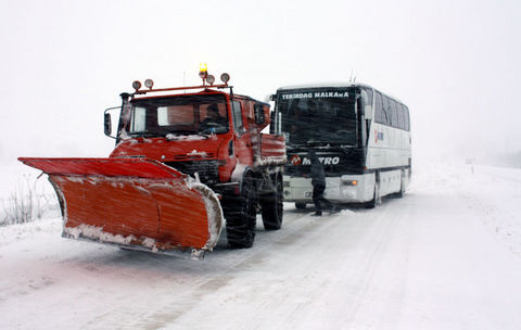 Yaşam felç oldu...