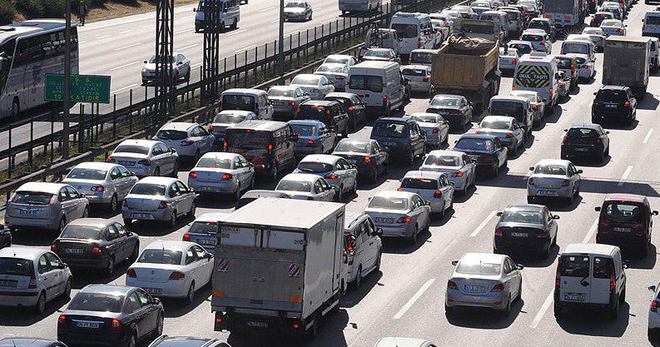 Yoğun saatte trafiğe çıkana ceza kesilecek