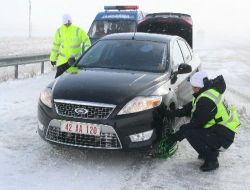 Konya-afyonkarahisar Yolu Kar Ve Buzlanma Nedeniyle 5 Saat Trafiğe Kapandı