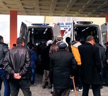 Bomba çocukların elinde patladı