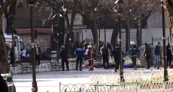 Sultanahmet'te patlama: Ölü ve yaralılar var