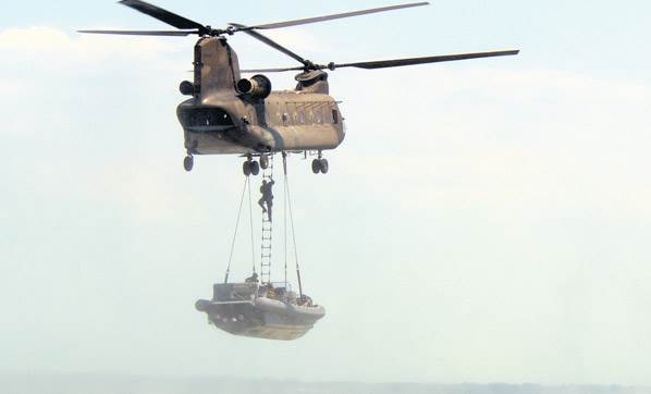 Chinook’ların ilki yüzünü gösterdi