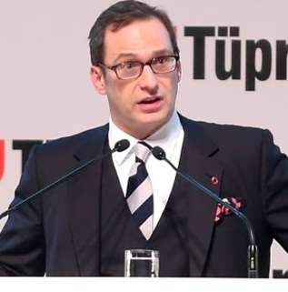 Koç Holding'in geçici başkanı belli oldu!