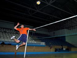 Liseli Sporcular, Hakkarili İşadamlarından Destek Bekliyor