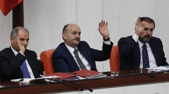 3 bakanlığın bütçesi kabul edildi