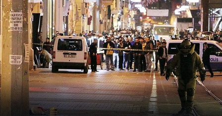 İstiklal Caddesi'nde şüpheli çanta paniği