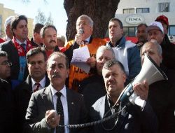 Tekel İşçilerine Destek Eylemini, Turistler Meraklı Gözlerle İzledi