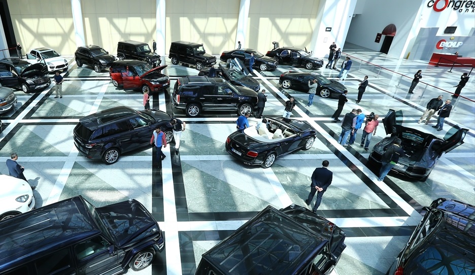 Koza-İpek'e ait lüks otomobillerin yarısı satıldı