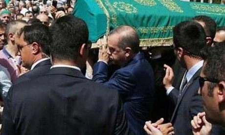 Erdoğan, Salih Tuna'nın babasının cenazesine katıldı