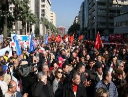 İzmir'de Tekel İşçilerine Destek Eylemi, Hayatı Felç Etti