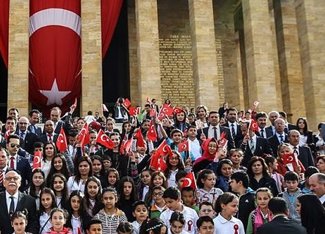 Anıtkabir'de 23 Nisan töreni