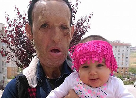 Recep Sert, bebeğiyle fotoğrafını paylaştı