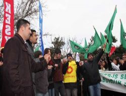 Tekel İşçilerine Destek İçin Burdur'da İş Bırakma Eylemi Yapıldı