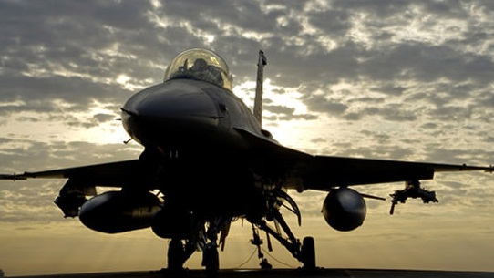 Savaş uçakları PKK'lı grubu vurdu