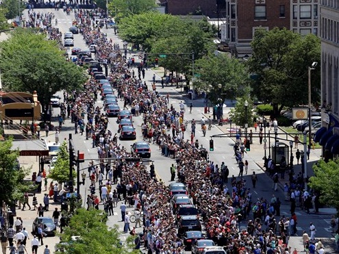 Muhammed Ali'nin cenazesine saygısızlık
