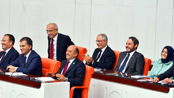 Bakanların Yerleri Değişti!