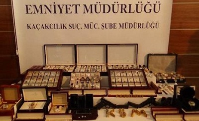 İstanbul'da kaçak saat operasyonu
