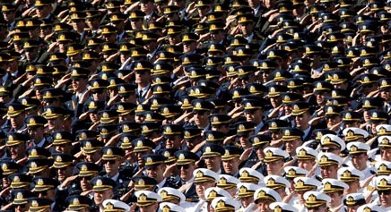 OHAL'de iki yeni kararname