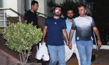 ABD'ye kaçmayı planlarken yakalandılar