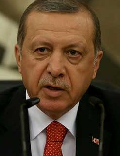 ABD'ye giderken sert konuştu!