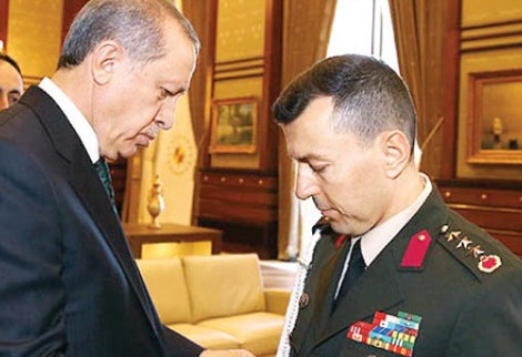 Cumhurbaşkanı Erdoğan yaverini 'Çakı'yla sınadı