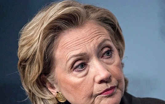 Clinton cephesi yenilgiyi kabul etmedi