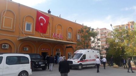 Derik Kaymakamlığı'na saldırı