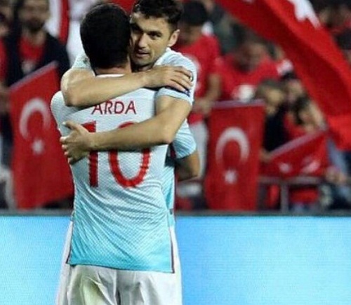 Arda Turan'dan Burak Yılmaz paylaşımı