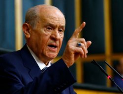 MHP'de Kemer İlçe Teşkilatı feshedildi