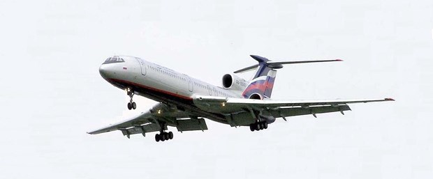 Rus uçağı Karadeniz'e düştü!