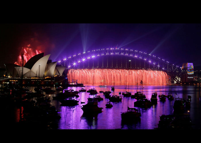 Dünya 2017'ye merhaba dedi!