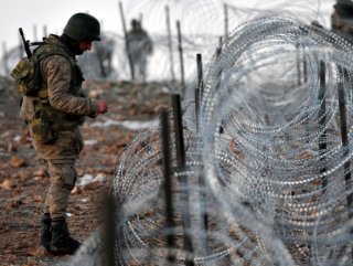 Suriye'den Türkiye'ye yasadışı geçenler yakalandı