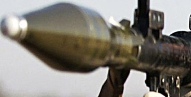 Siirt'te zırhlı araca roketli saldırı