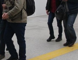 Ankara'da 2 askere FETÖ tutuklaması