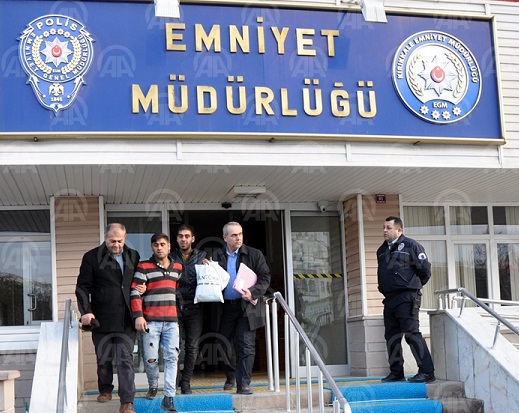 Kırıkkale'de harsızlıktan aranan 2 hükümlü yakalandı