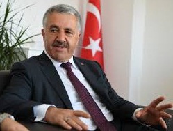 "Türkiye'yi telekomünikasyonda merkez haline getiriyoruz"