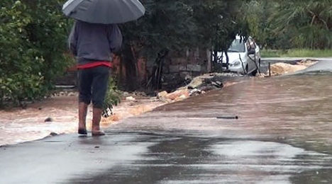 Mersin'de sağanak! Okullar tatil edildi..