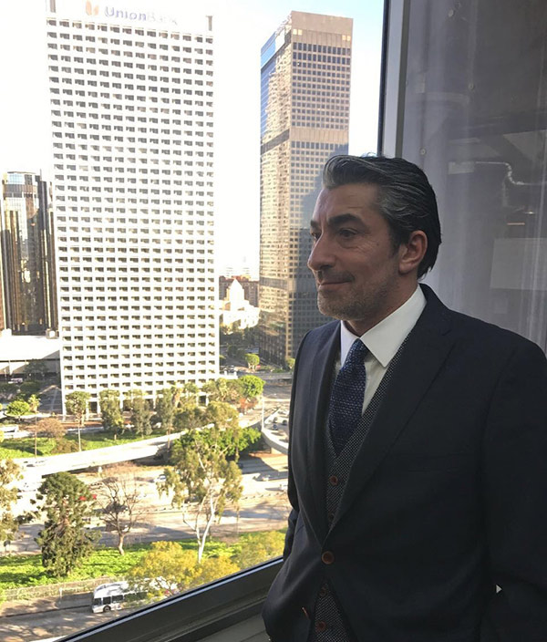 Erkan Petekkaya'dan 10 milyonluk imza