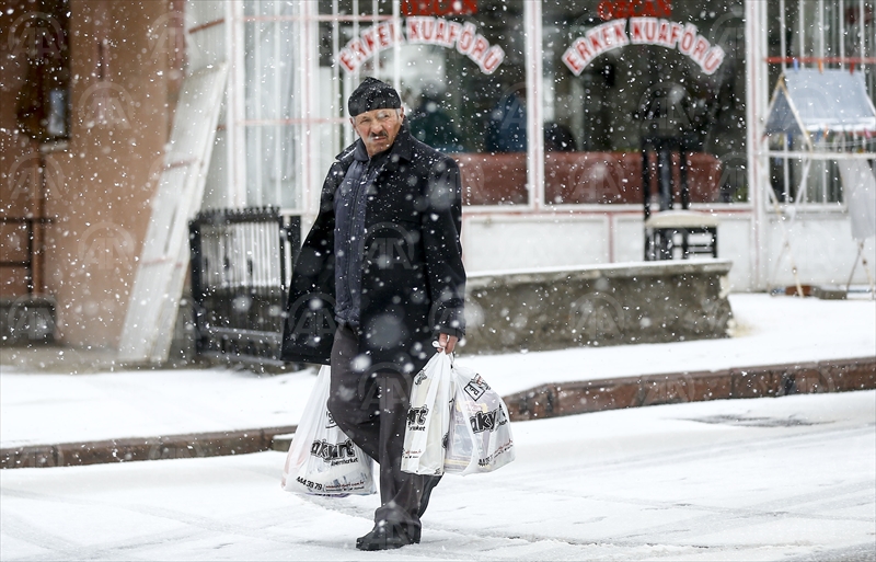 Ankara'da kar yağışı