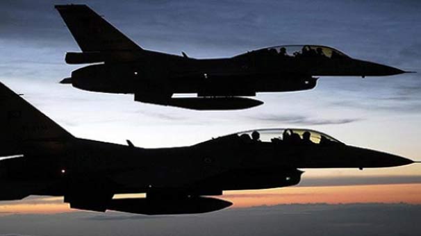 Şemdinli'de uçak hareketliliği