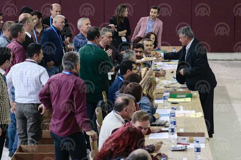 Türkiye sandık başında!..