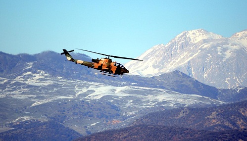 Tunceli'de helikopter düştü!