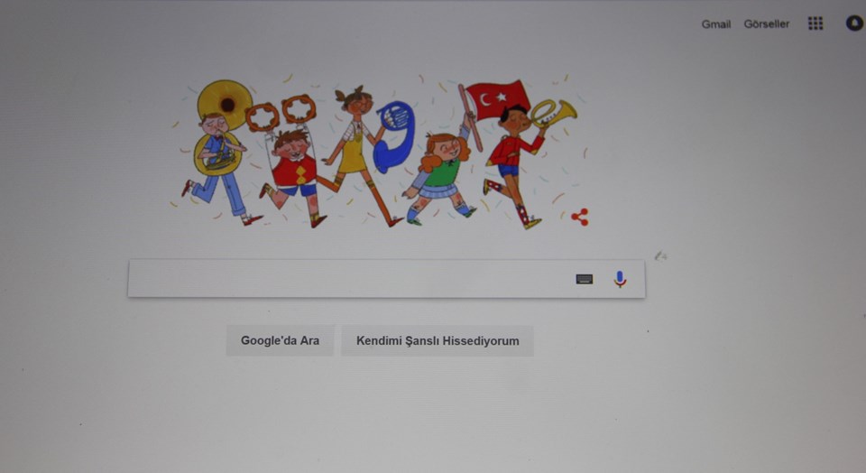Google 23 Nisan'ı doodle ile kutladı