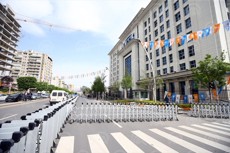 Cumhurbaşkanı AK Parti'ye dönüyor