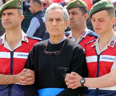 Akın Öztürk'ün savunması şok etti!