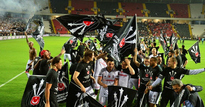 Erdoğan'dan Beşiktaş'a tebrik